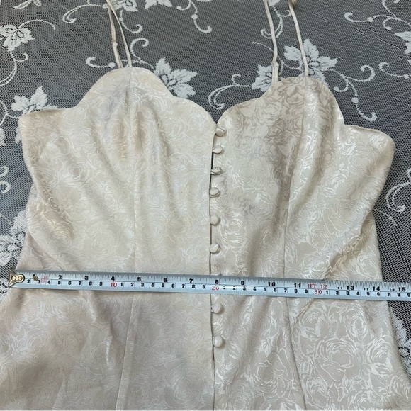 Vintage Victoria’s Secret Gold Label Satin Slip Sz Medium - Picture 9 of 11